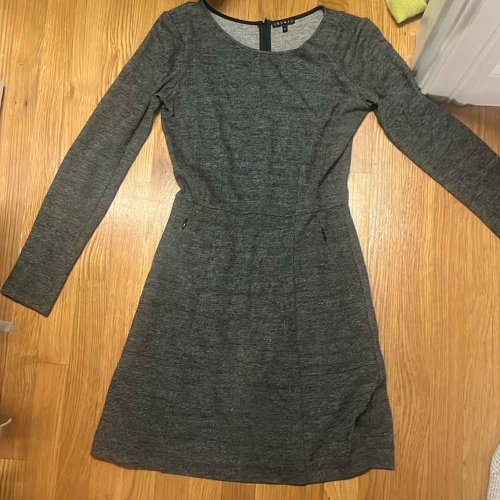 Black and white stretch theory long sleeve dress